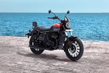 Yezdi Roadster Crimson Red Dual Tone image
